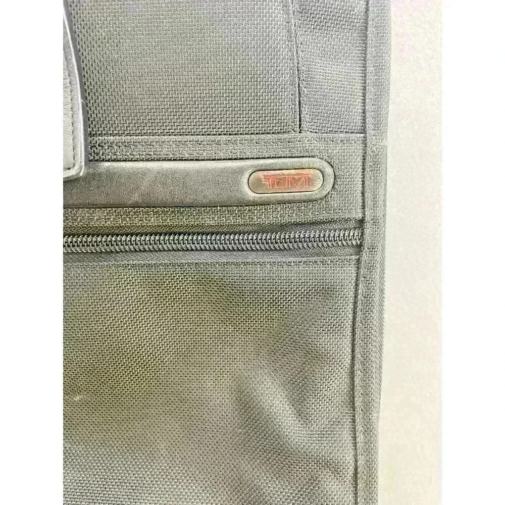TUMI Alpha 21